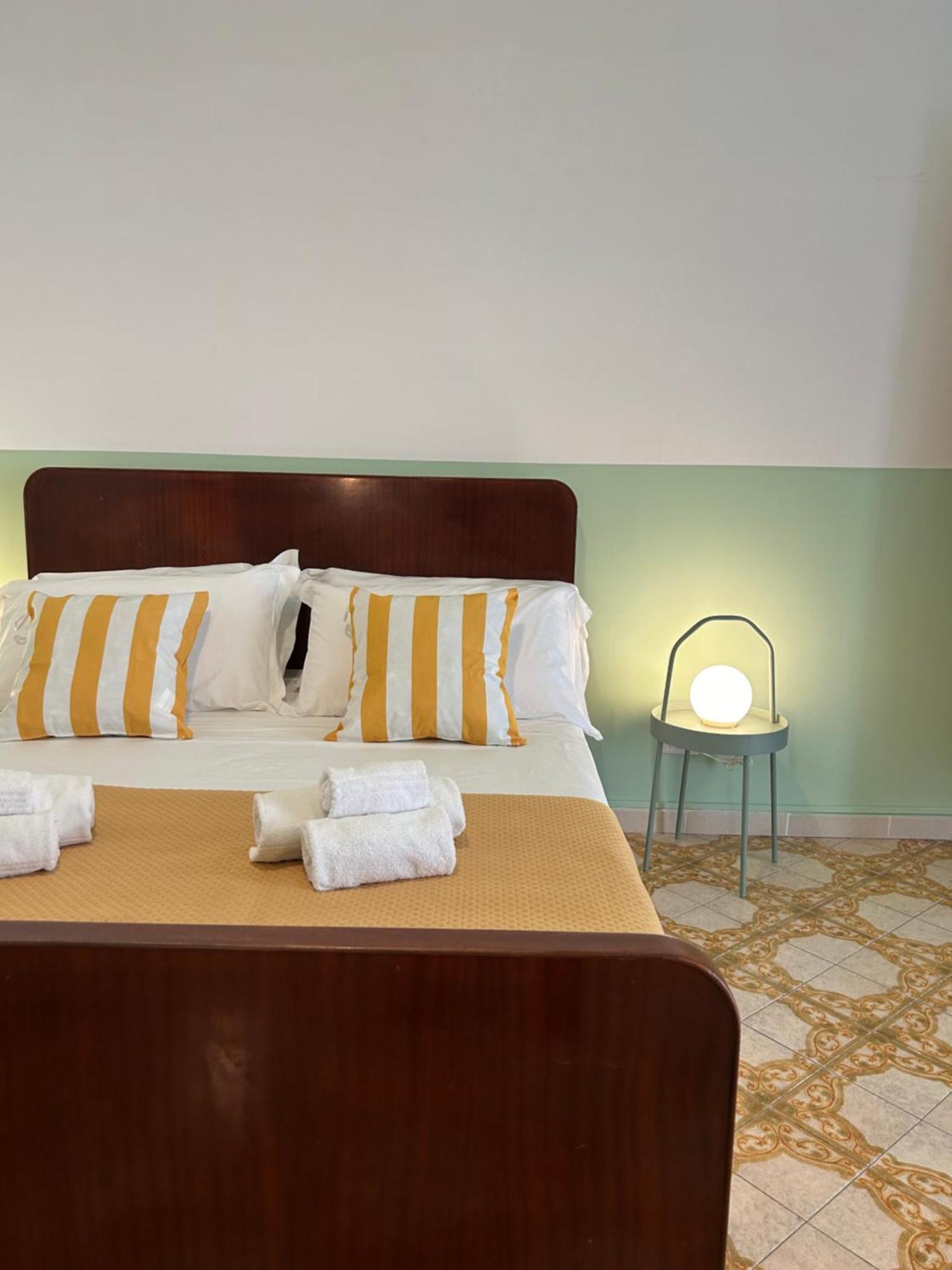 Casa Maria Rosa - Seaside Apartment Sorrento Bagian luar foto